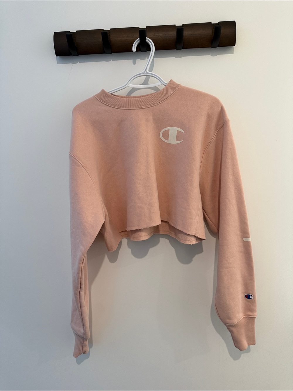 Champion Cropped Crewneck Sweatshirt - Light Pink